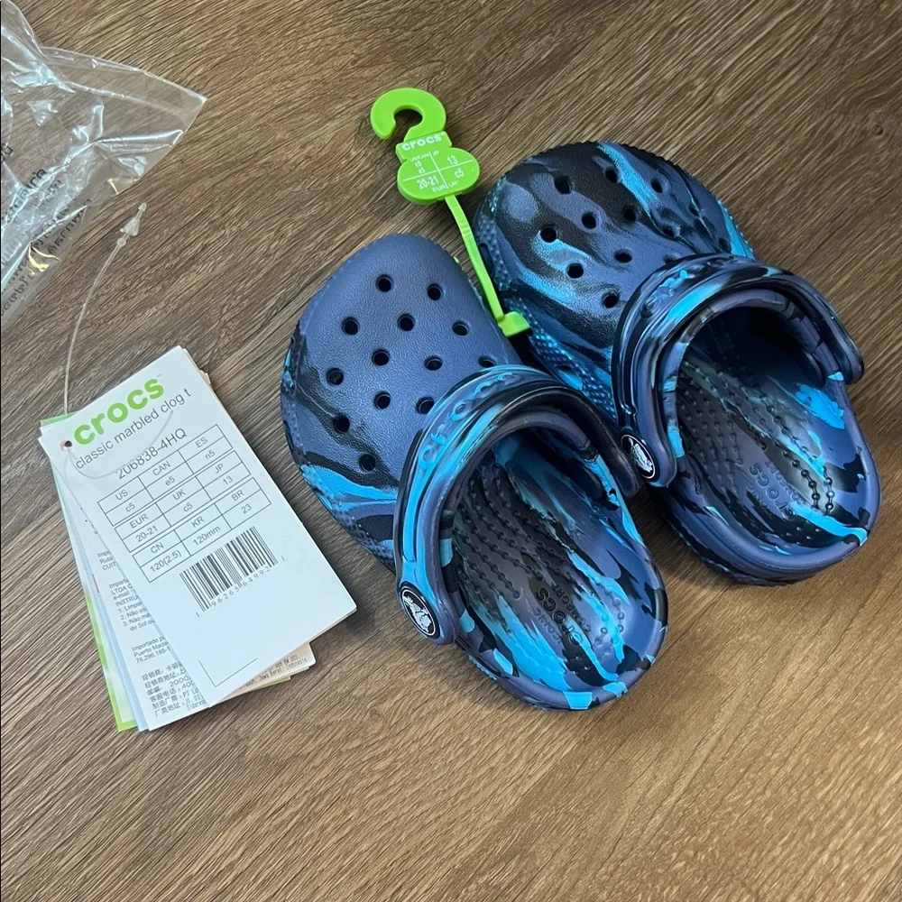 CROCS Kids Marbled Navy & Teal Blue c5